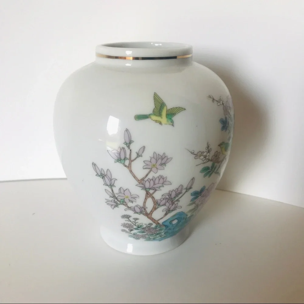 Vintage 1983 Enesco Japan Gold Trimmed Floral Birds Blossoms Small Vase.